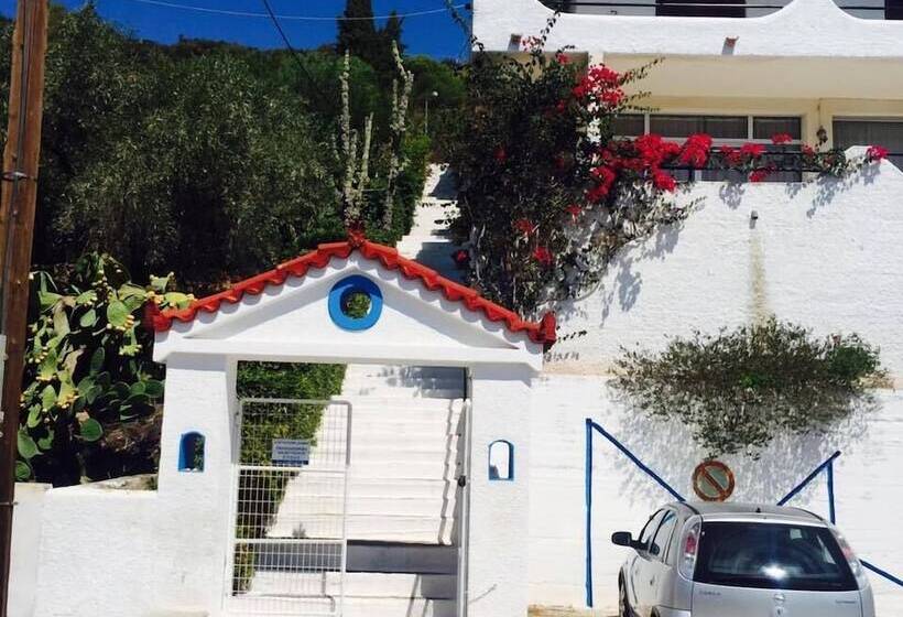 בית מלון כפרי Daskalio Resort Adamis