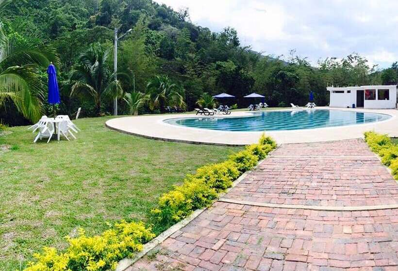 فندق El Rancho De Andrés