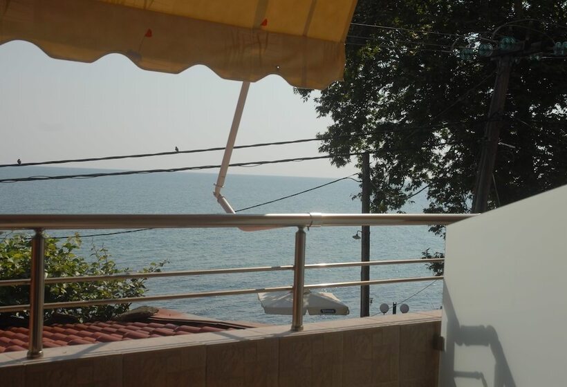 فندق Eleni Kandilari Rooms