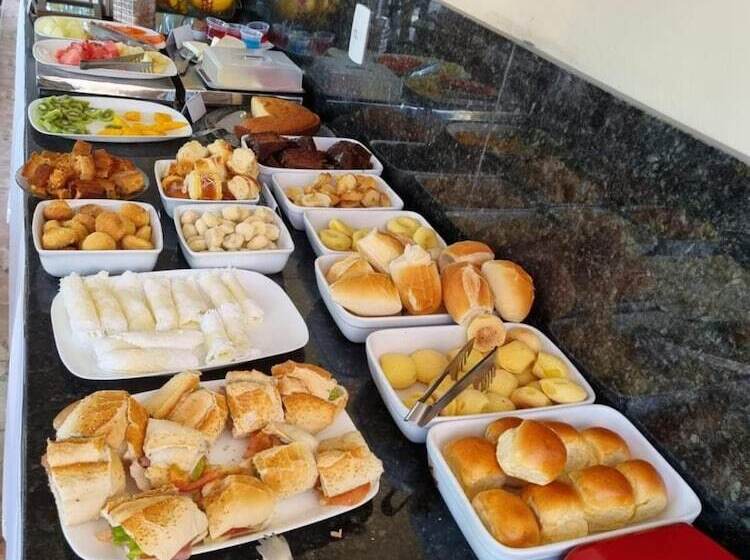 בית מלון כפרי Executive Plaza