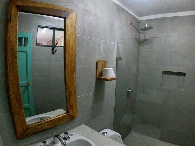 酒店 Hostel La Rosa Nautica