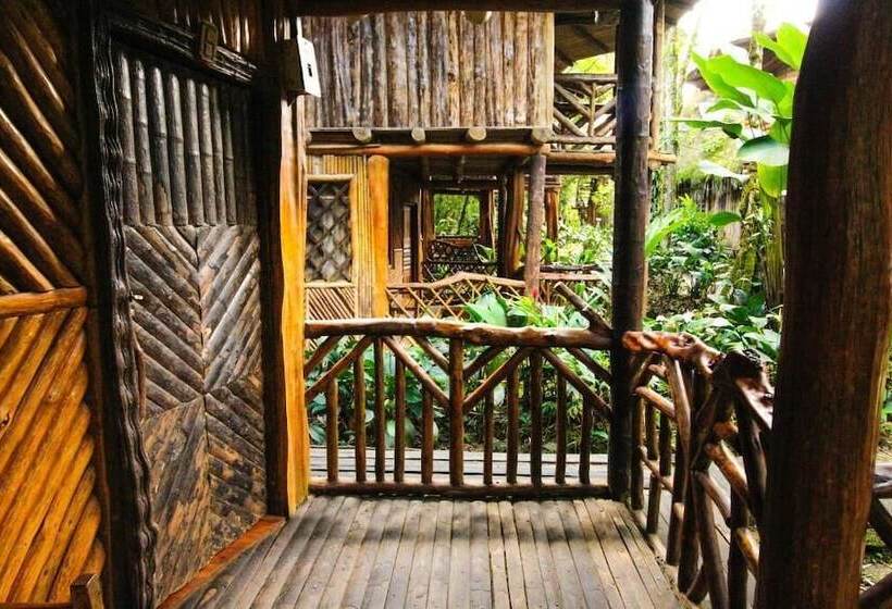 هتل Hosteria Flor De Canela