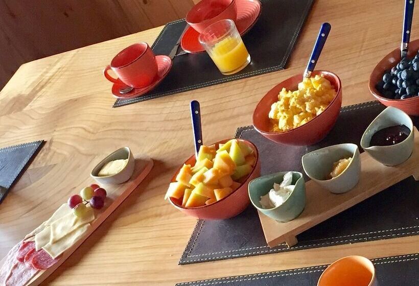 Hotel Karibuni   Familiar Lodging & Private Spa