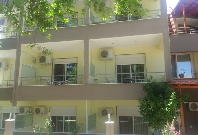 בית מלון כפרי Kipos Resort