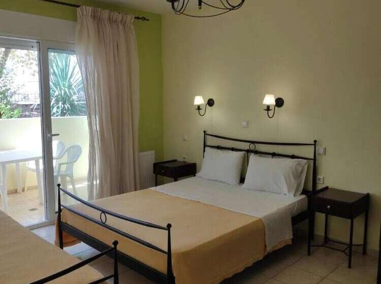 בית מלון כפרי Kipos Resort