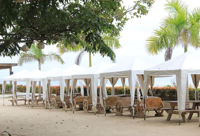 酒店 Laiya White Cove Beach Resort