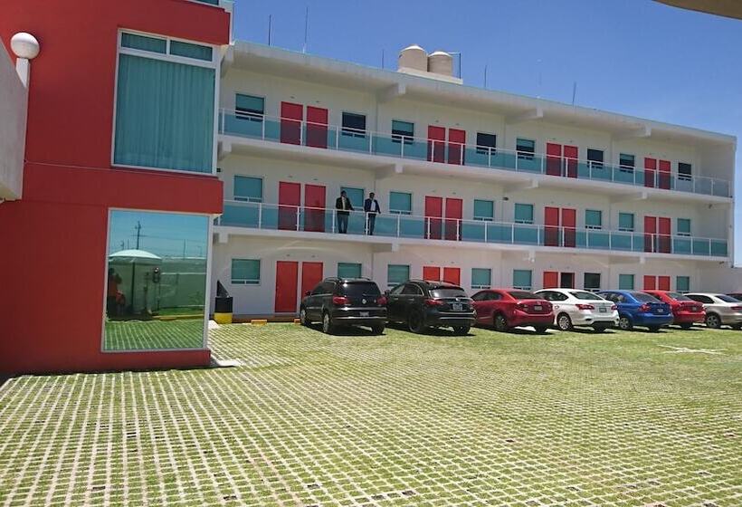 酒店 Los Pinos Express