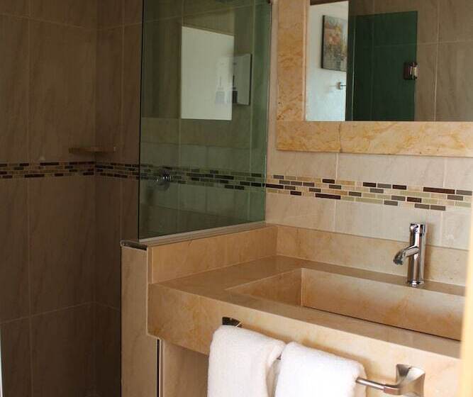 酒店 Los Pinos Express