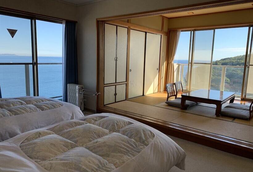 בית מלון כפרי Manazuru Marin