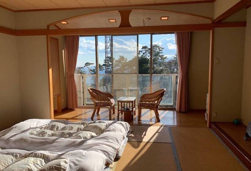 בית מלון כפרי Manazuru Marin