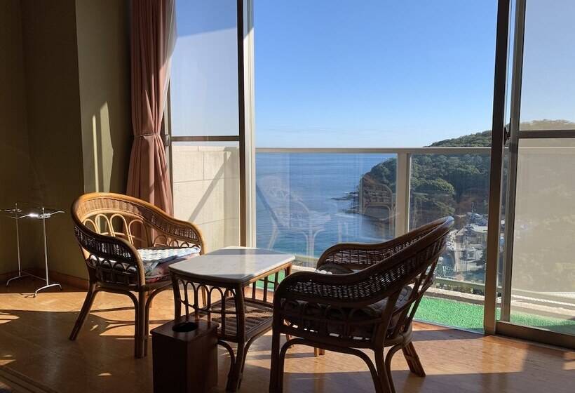 בית מלון כפרי Manazuru Marin