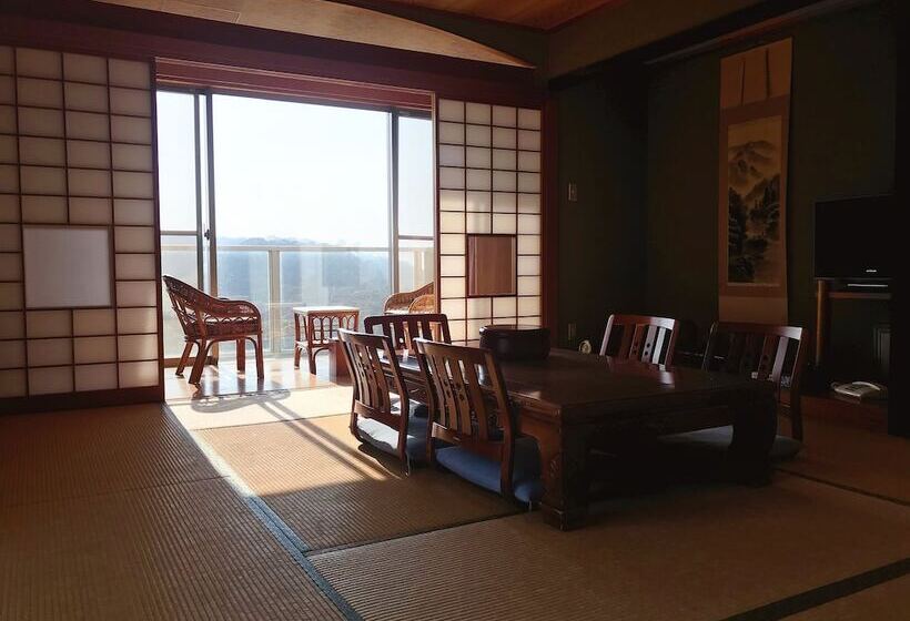 בית מלון כפרי Manazuru Marin