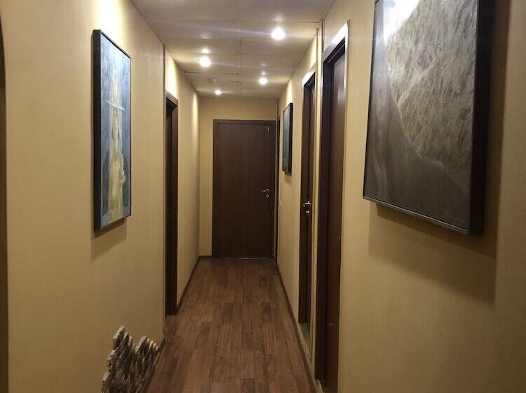 ホテル Mozhayskiy