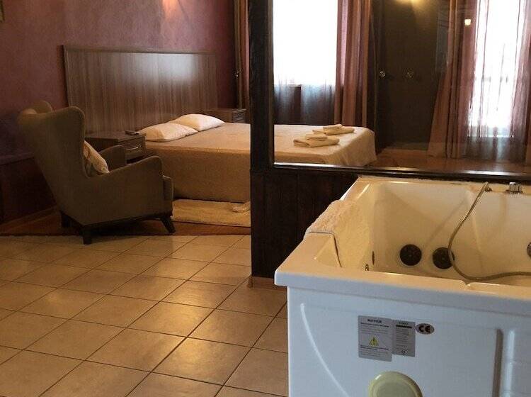 ホテル Mozhayskiy