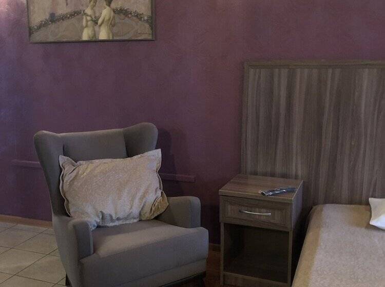 ホテル Mozhayskiy