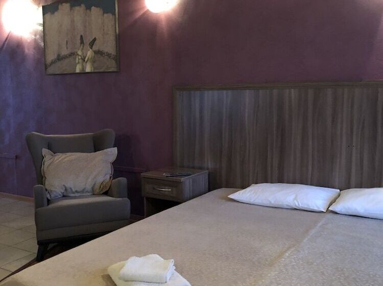 ホテル Mozhayskiy