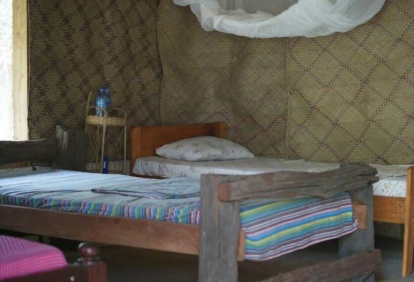 هتل Ngerengere River Eco Camp