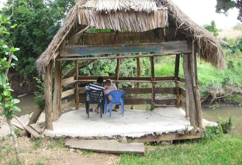 هتل Ngerengere River Eco Camp