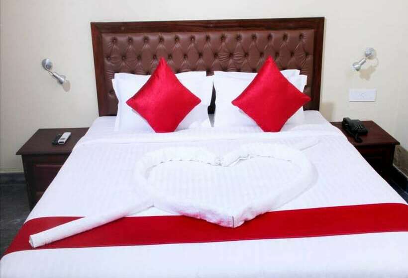 فندق Nirmallyam Residency