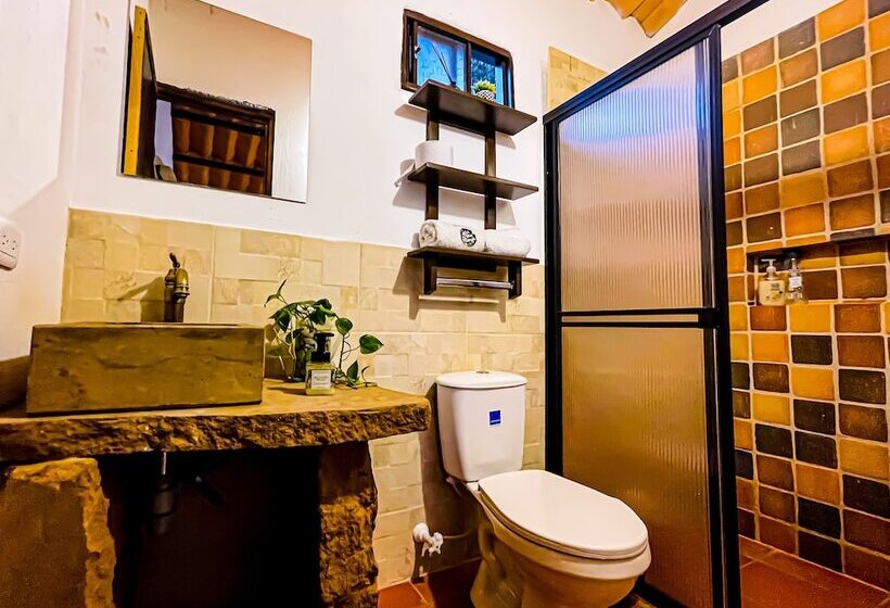 בית מלון כפרי Parador La Mesa Redonda