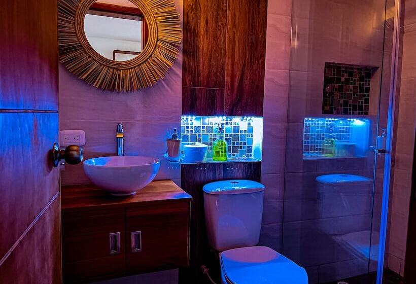 فندق Parador La Mesa Redonda