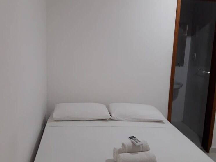 호텔 Pousada Baleia