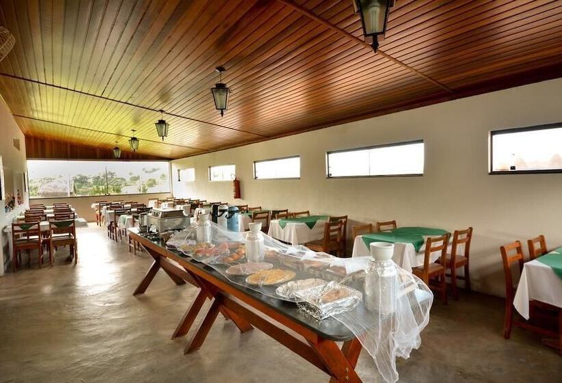 ホテル & Restaurante Parque D Anape