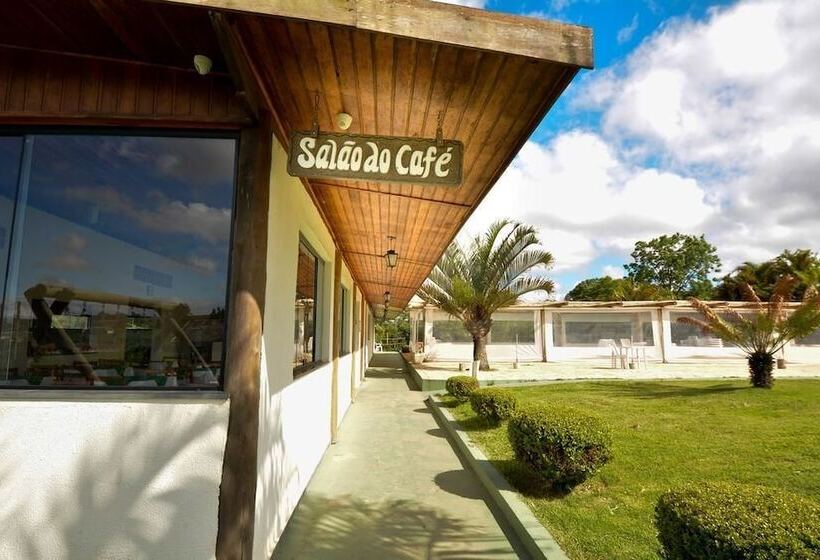 ホテル & Restaurante Parque D Anape