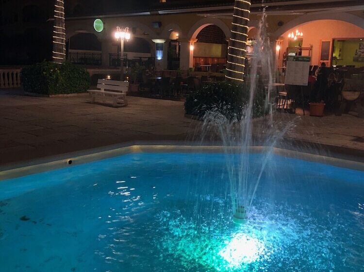 酒店 Savana At Porto Cupecoy Marina