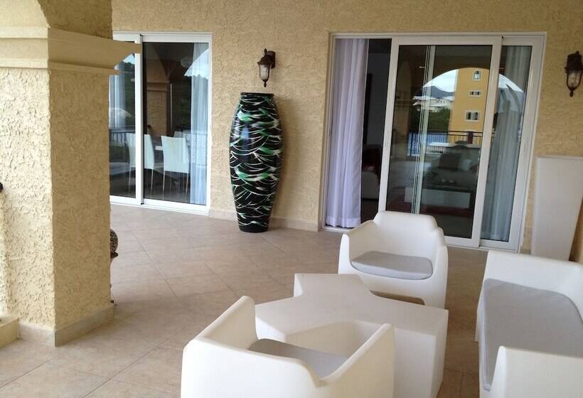 酒店 Savana At Porto Cupecoy Marina