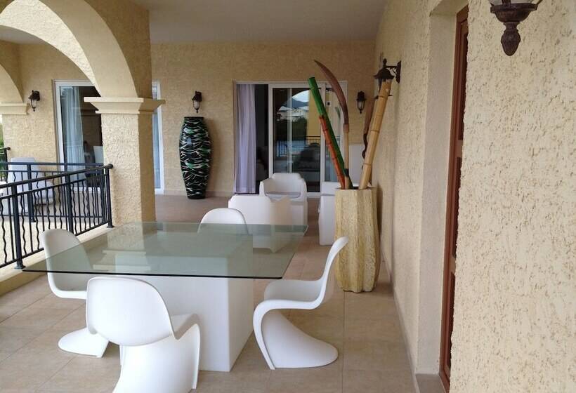 酒店 Savana At Porto Cupecoy Marina