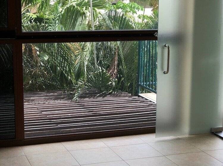 酒店 Savana At Porto Cupecoy Marina