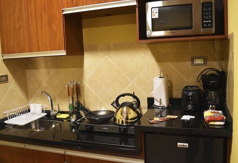 هتل Selenza Apart