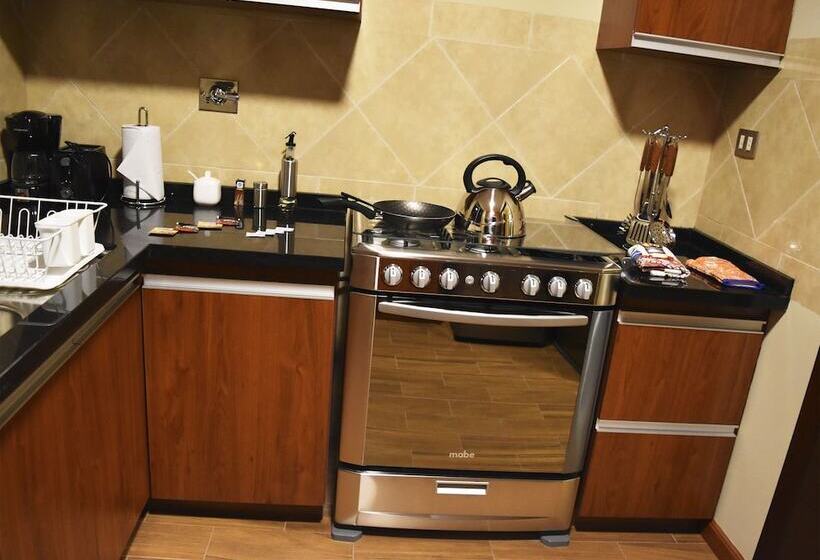 هتل Selenza Apart