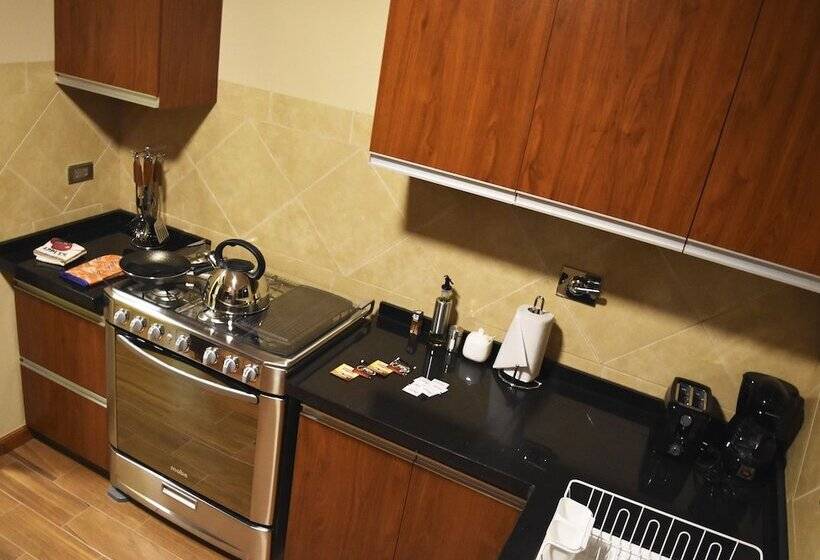 هتل Selenza Apart