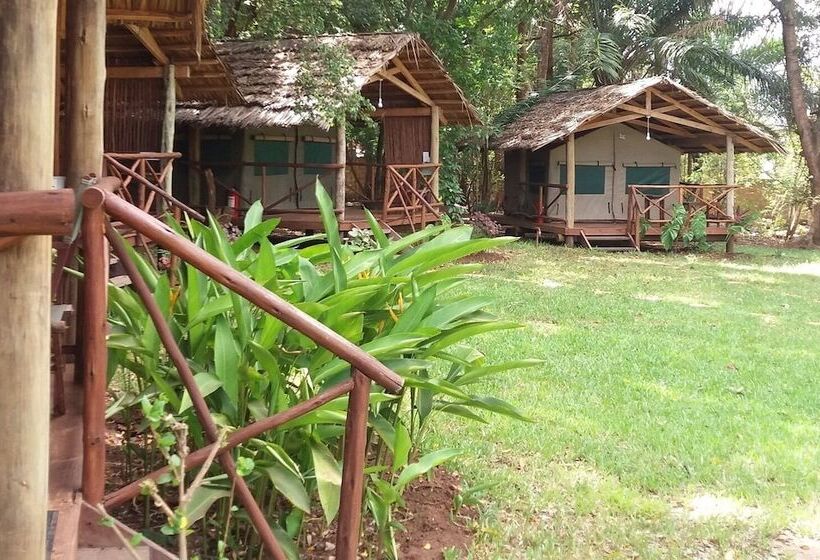 فندق Simbamwenni Lodge And Camping