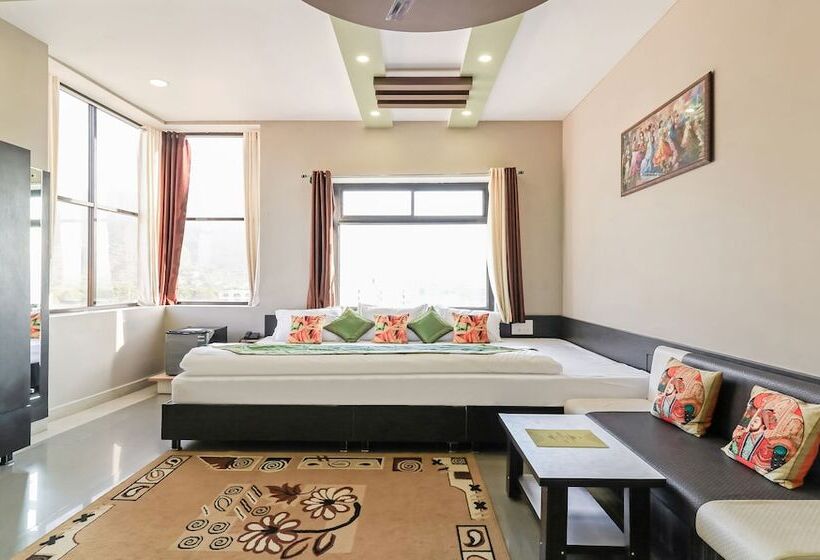 Отель Treebo Raj Garden, Near Pushkar Lake