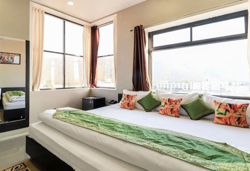 Отель Treebo Raj Garden, Near Pushkar Lake