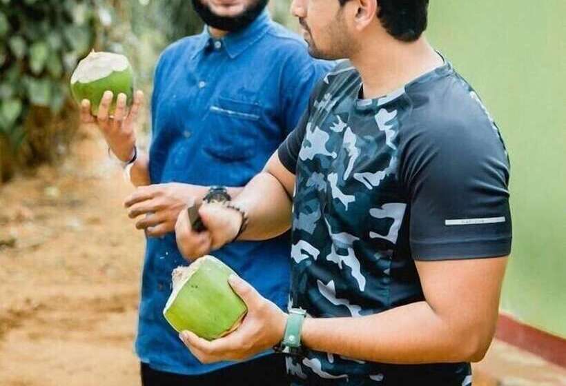 ホテル Tropicalfolks Campers Lodge