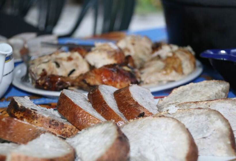 호텔 Viani Bay Resort At Dive Academy Fiji