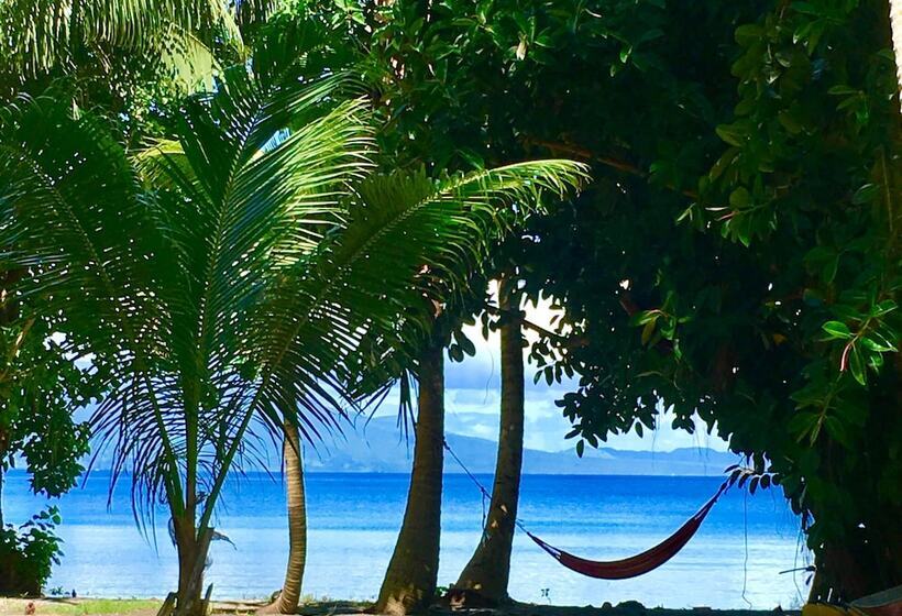 호텔 Viani Bay Resort At Dive Academy Fiji