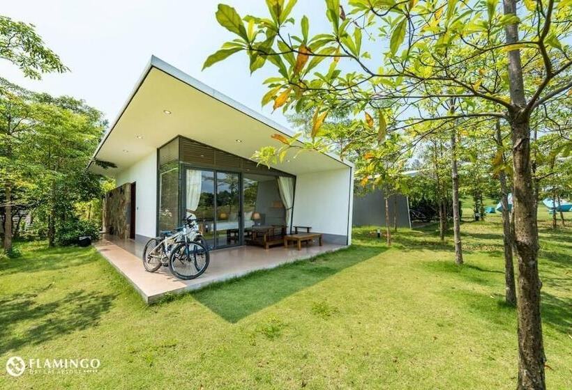 هتل Villa Cbt Flamingo Dai Lai