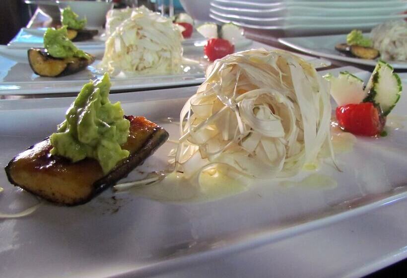 فندق Yaku Amazon Lodge & Expeditions