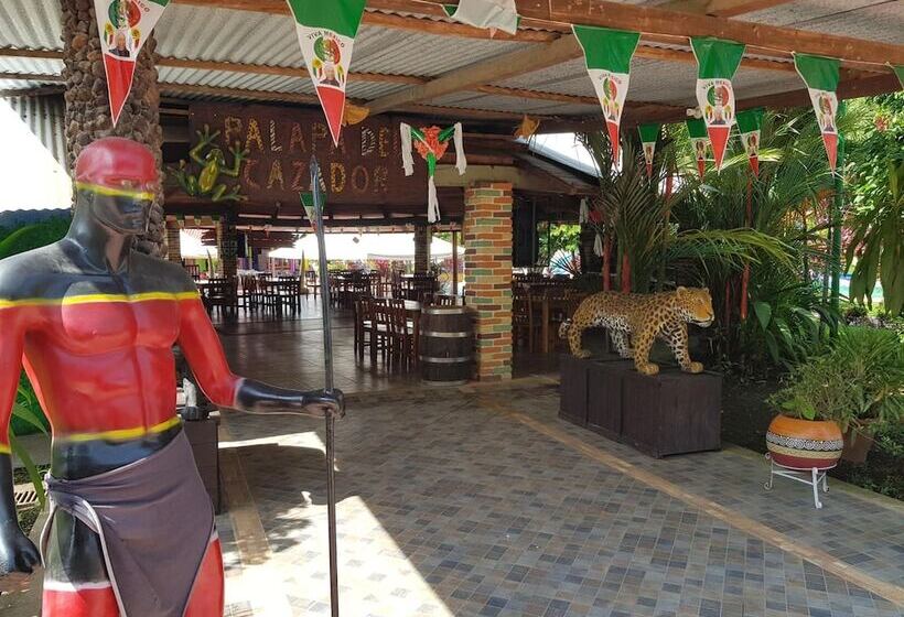 ホテル Yolonam Inn