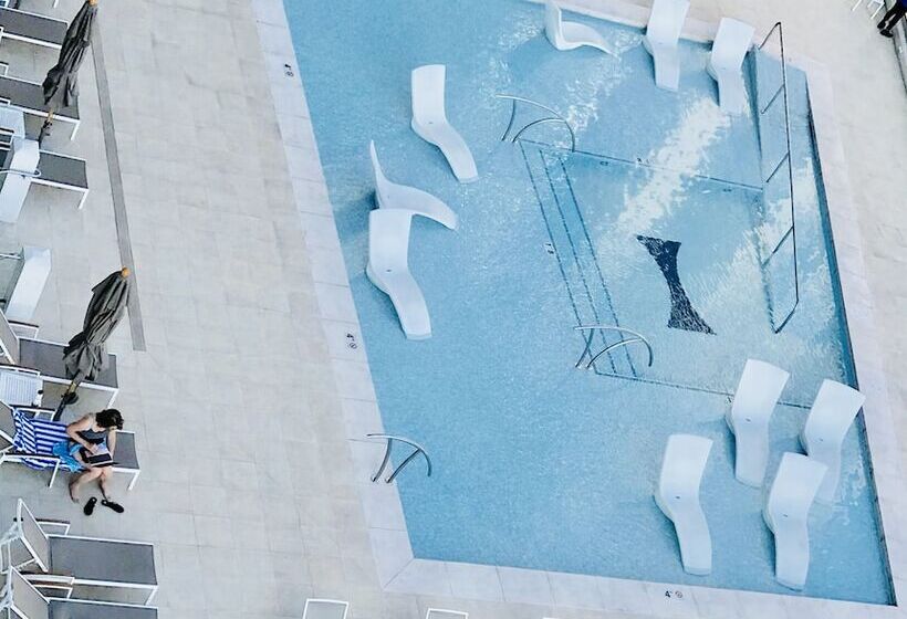 Ilikai Hotel Condo With Kitchen And Ocean View