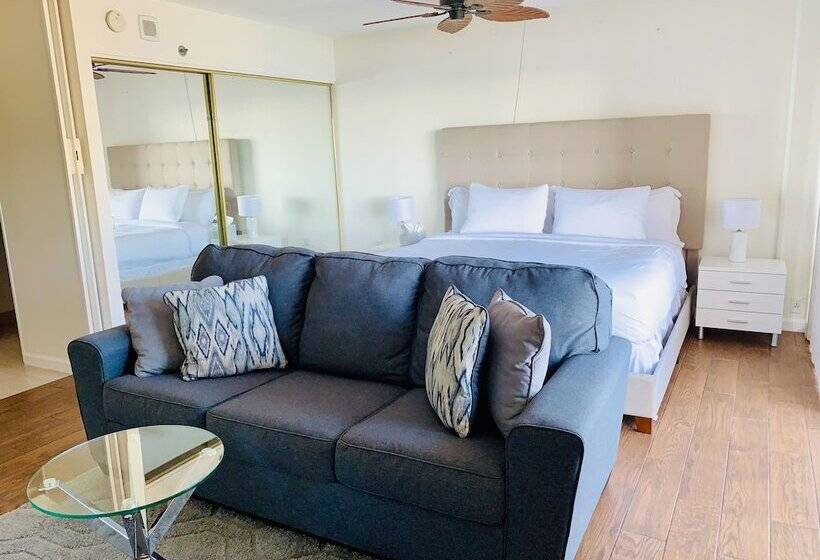 Ilikai Hotel Condo With Kitchen And Ocean View