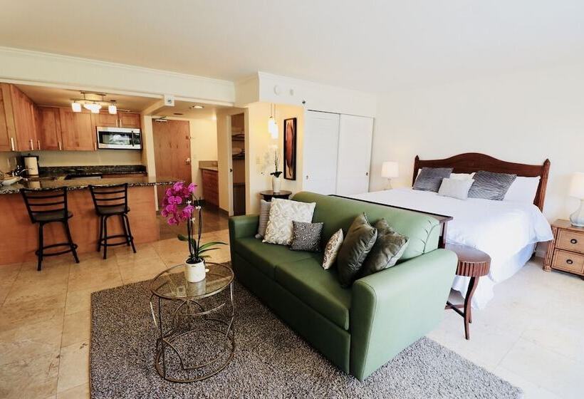 Ilikai Hotel Condo With Kitchen And Ocean View