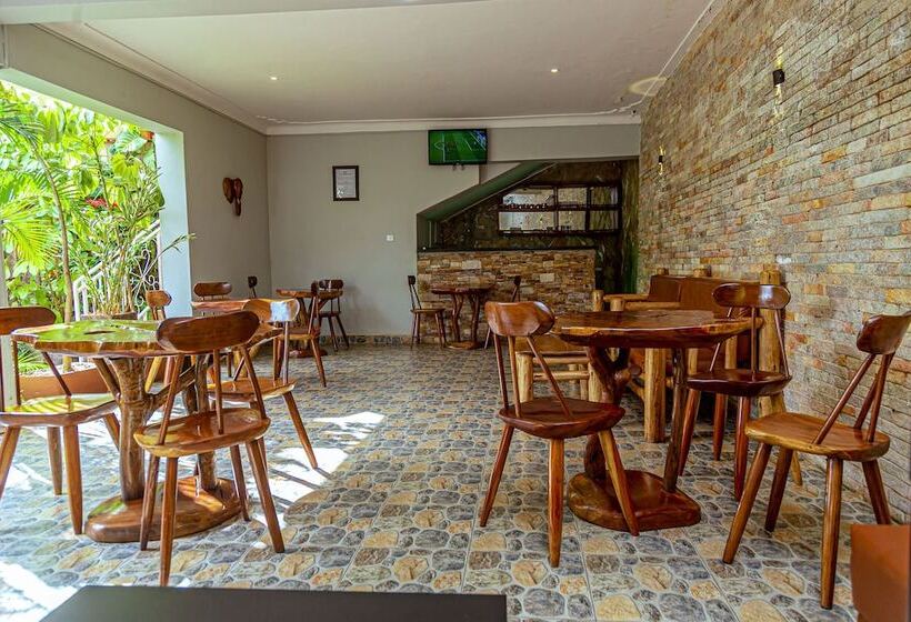 Lounge Hotel Matugga