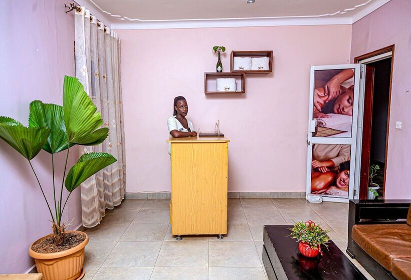 Lounge Hotel Matugga