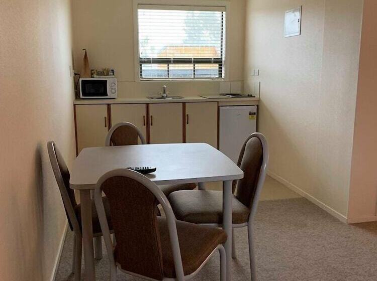 فندق على الطريق Waiouru Welcome Inn